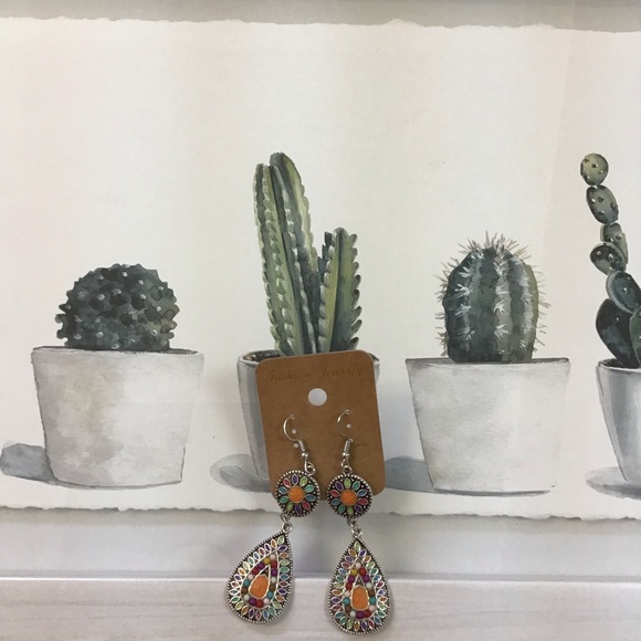 Multicolor earrings very pretty New - Picture 3 of 6